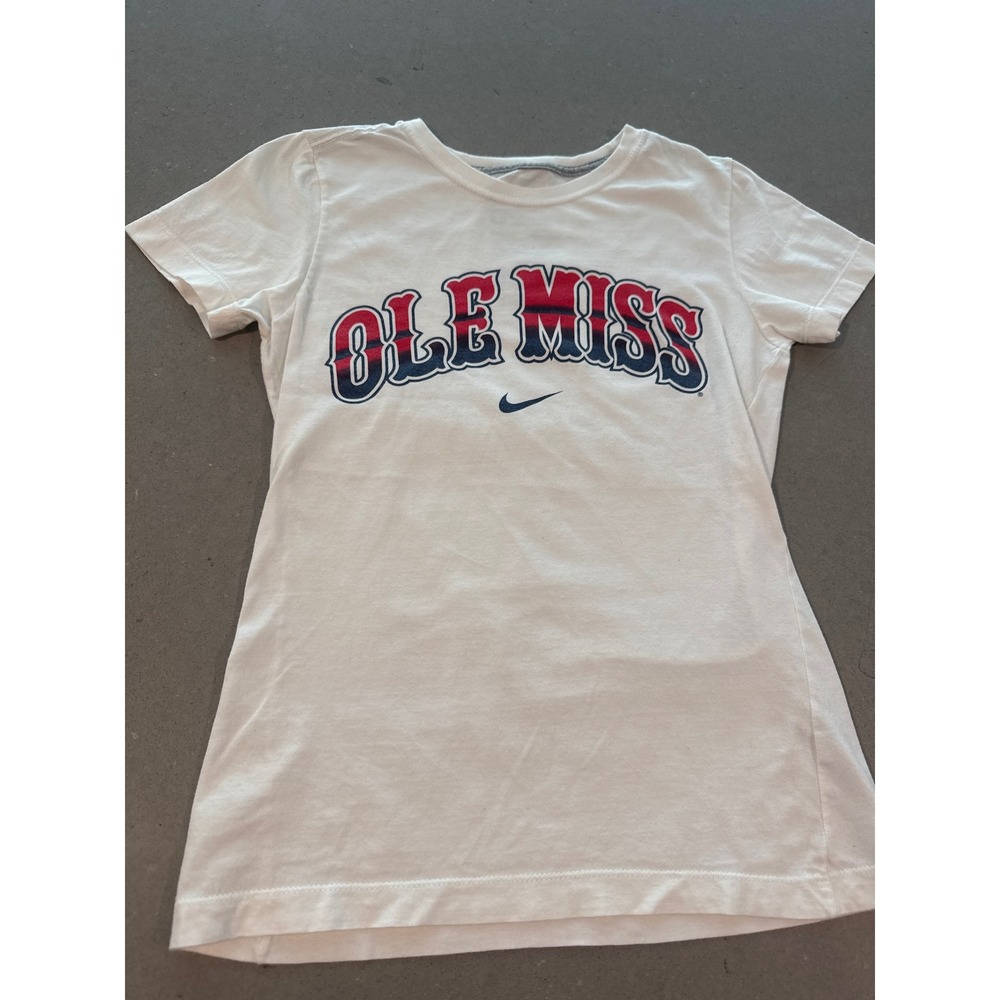 Nike Ole Miss Rebels T Shirt‎ Womens Small Slim Fit Collegiate NCAA